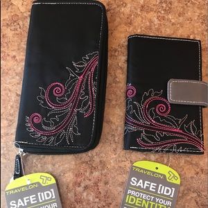Travelon RFID Blocking Wallet Set